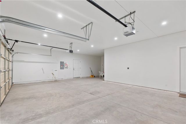 11725 Lagartijo Drive, Apple Valley, CA 92308