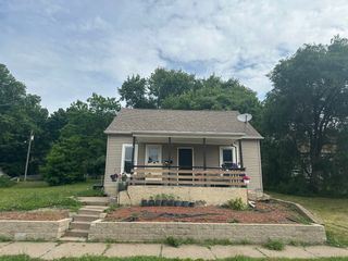 710 5th Street W, Davenport, IA 52802