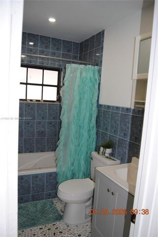 6320 NW 40th St, Virginia Gardens, FL 33166