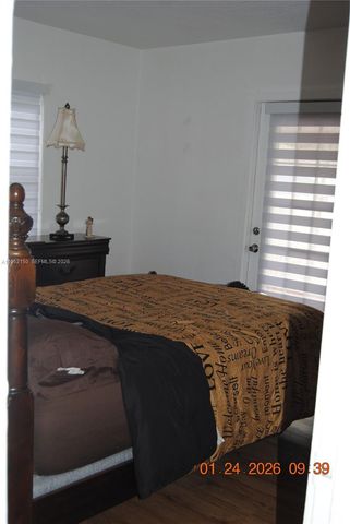 6320 NW 40th St, Virginia Gardens, FL 33166