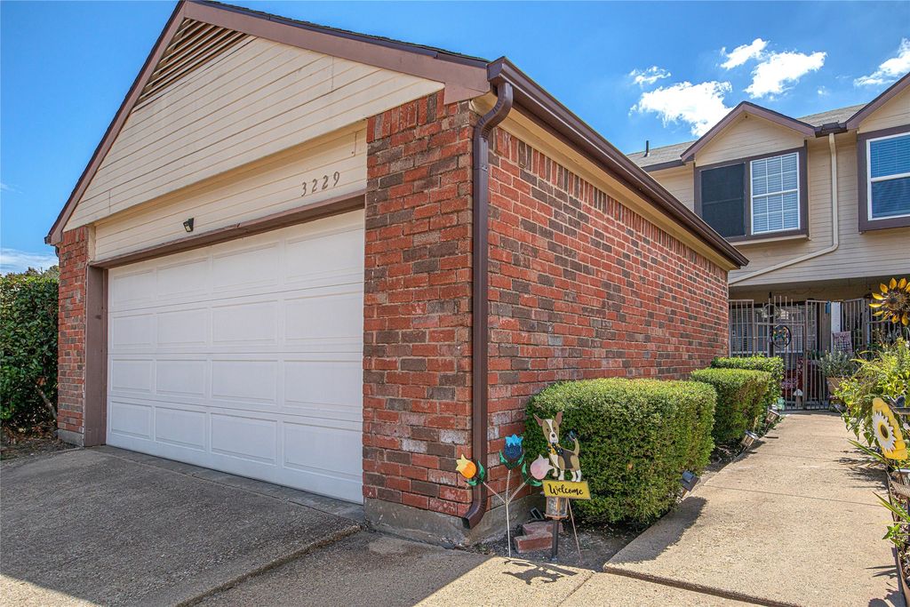 3229 Whatley Drive, Garland, TX 75043