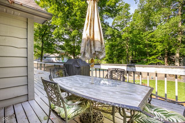 4014 S Creekside Drive, New Palestine, IN 46163