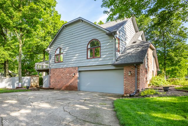 4014 S Creekside Drive, New Palestine, IN 46163