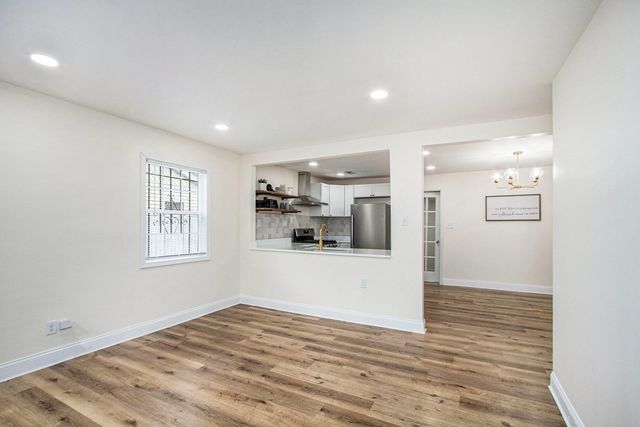 1121 Dekalb Street, Gary, IN 46403