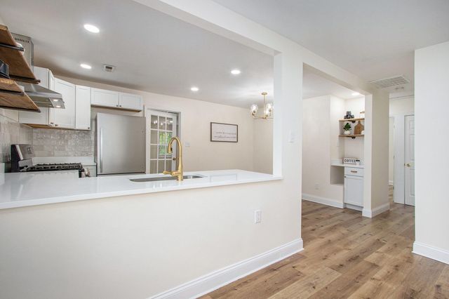 1121 Dekalb Street, Gary, IN 46403