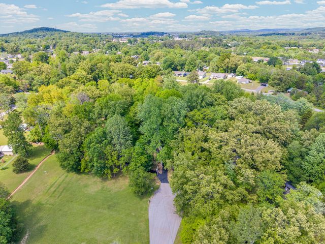160 Monticello Cir, Cookeville, TN 38506