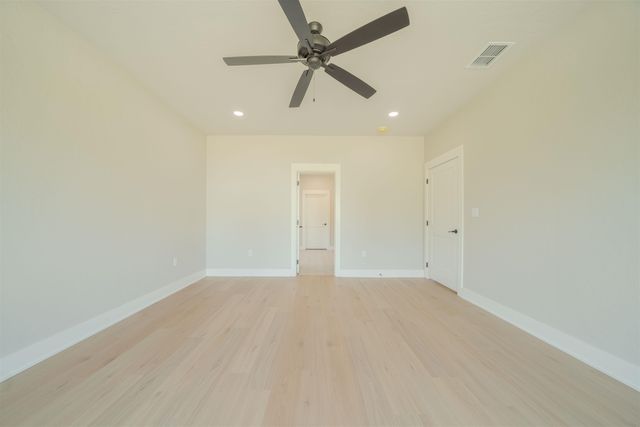 2941 E Carrie Ln, Longview, TX 75605