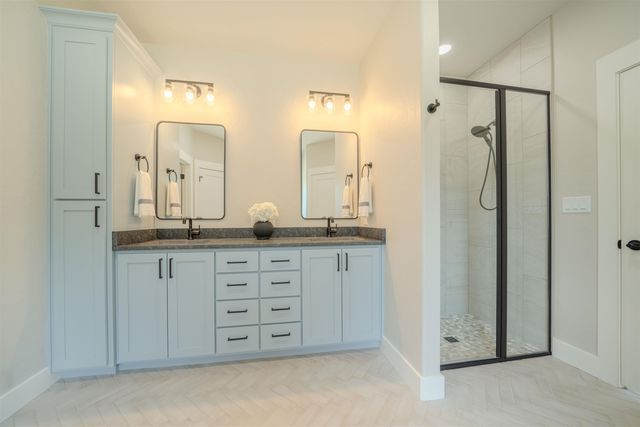 2941 E Carrie Ln, Longview, TX 75605