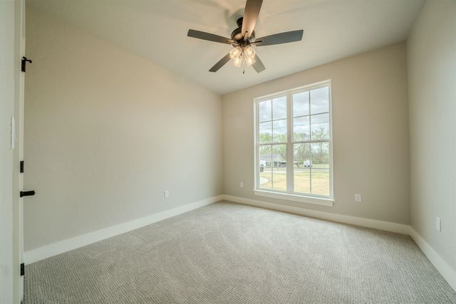 2941 E Carrie Ln, Longview, TX 75605