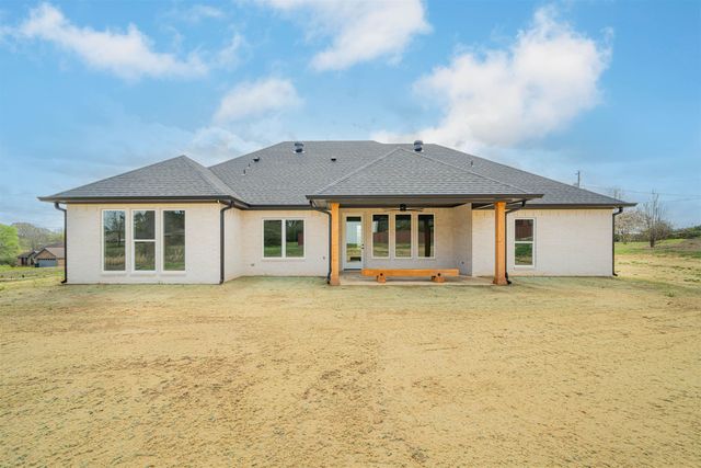 2941 E Carrie Ln, Longview, TX 75605