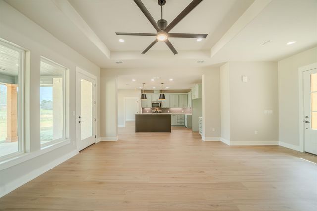 2941 E Carrie Ln, Longview, TX 75605