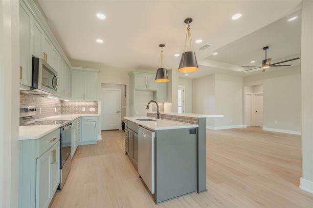 2941 E Carrie Ln, Longview, TX 75605