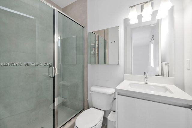 10250 NW 75th Ter, Doral, FL 33178