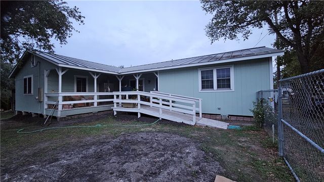 10200 Shane Dr, Corpus Christi, TX 78410