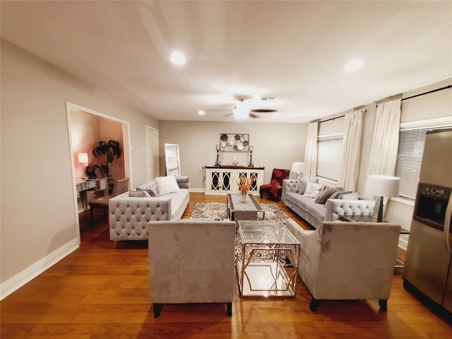 8815 Bellaire Boulevard, Houston, TX 77036