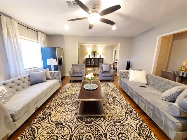 8815 Bellaire Boulevard, Houston, TX 77036