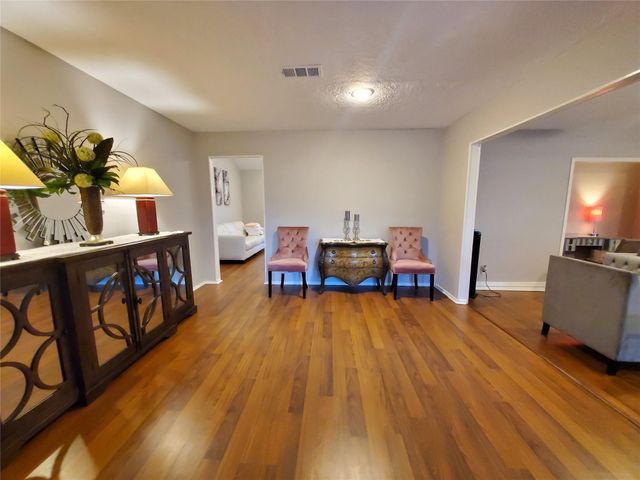 8815 Bellaire Boulevard, Houston, TX 77036