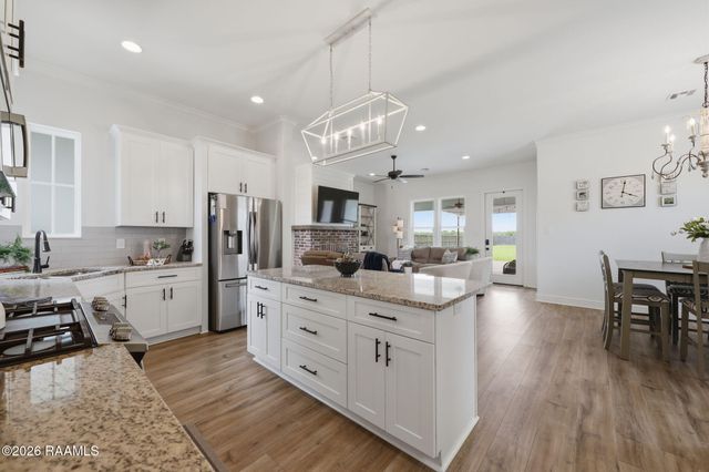 106 Fox Hill Road, Youngsville, LA 70592