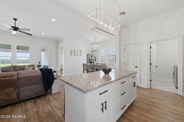 106 Fox Hill Road, Youngsville, LA 70592