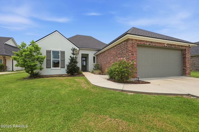 106 Fox Hill Road, Youngsville, LA 70592