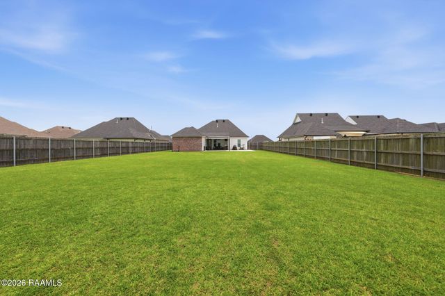 106 Fox Hill Road, Youngsville, LA 70592