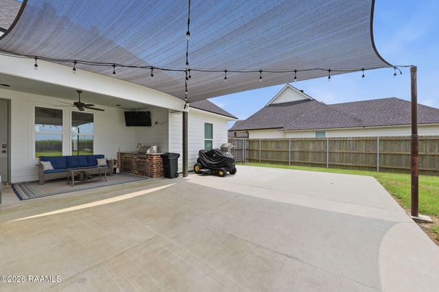 106 Fox Hill Road, Youngsville, LA 70592