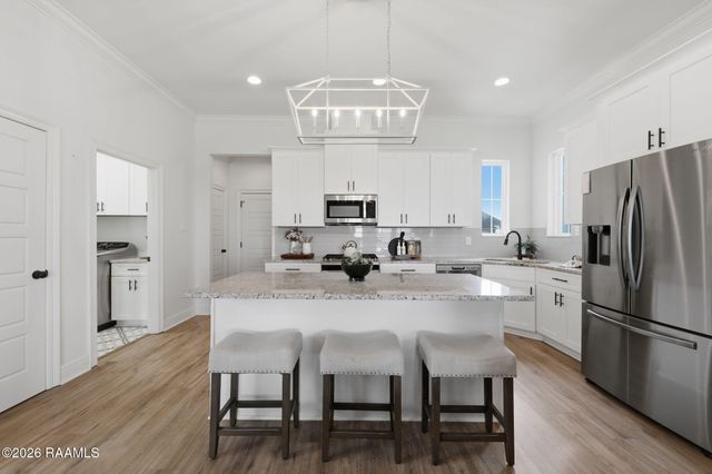 106 Fox Hill Road, Youngsville, LA 70592