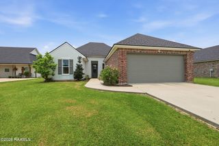 106 Fox Hill Road, Youngsville, LA 70592