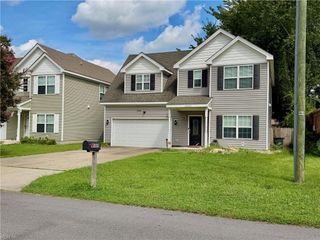 1302 Hawthorne Dr # B, Chesapeake, VA 23325