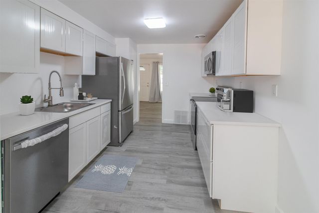 6111 N Alberta St, Spokane, WA 99205