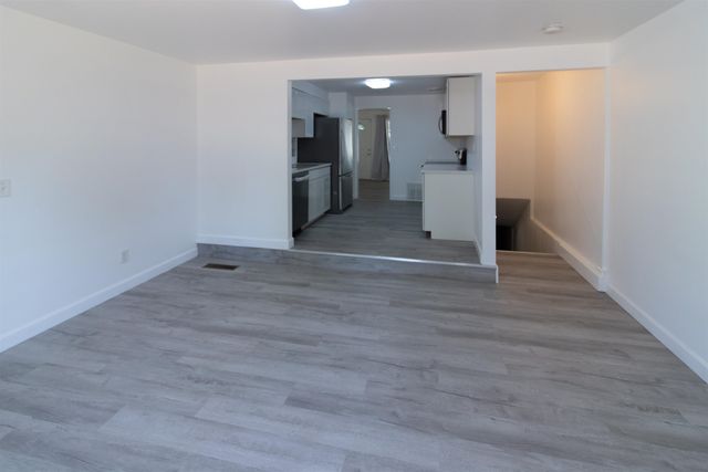 6111 N Alberta St, Spokane, WA 99205