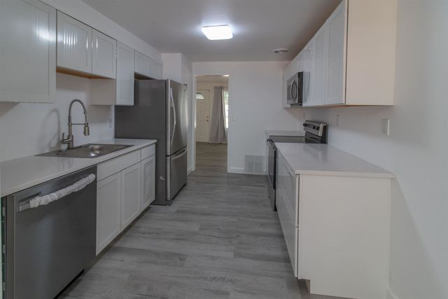 6111 N Alberta St, Spokane, WA 99205