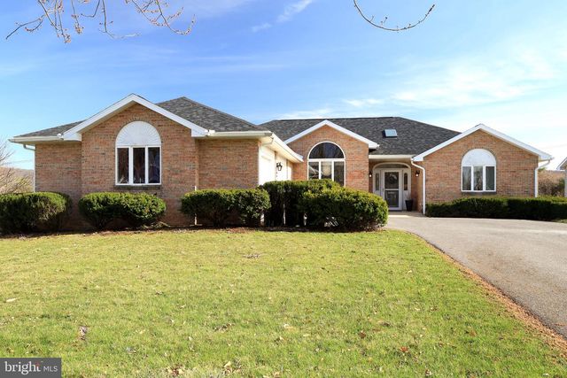 128 WAYPOINT CIR, State College, PA 16801