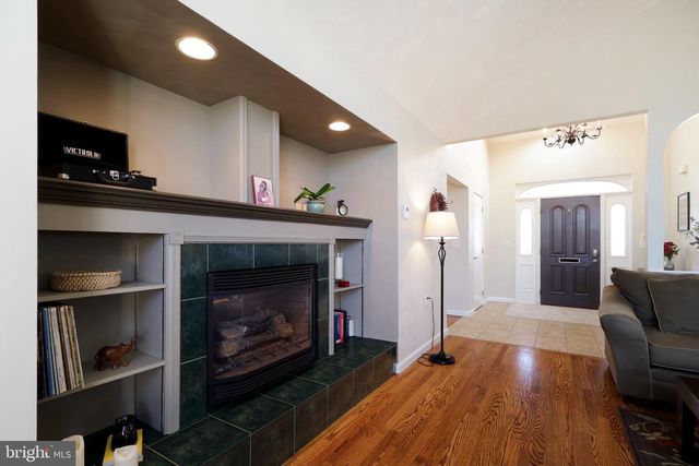 128 WAYPOINT CIR, State College, PA 16801