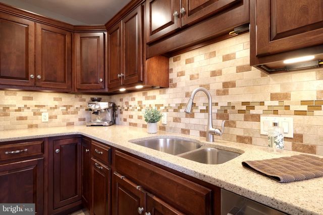 128 WAYPOINT CIR, State College, PA 16801