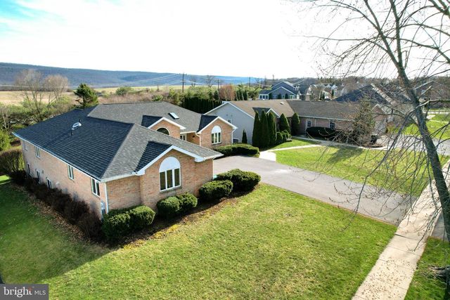 128 WAYPOINT CIR, State College, PA 16801