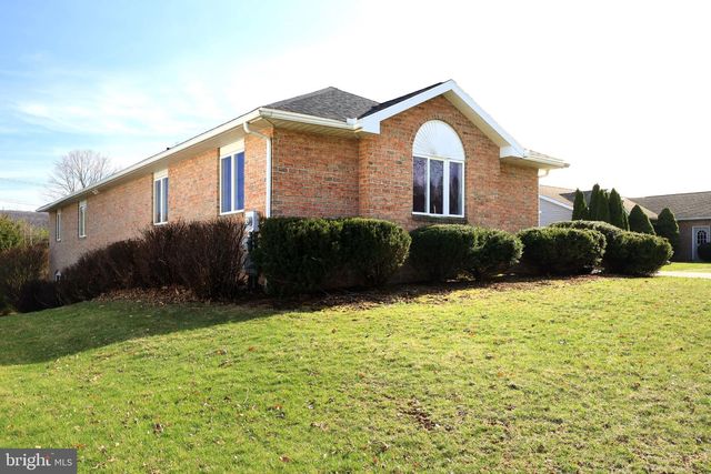 128 WAYPOINT CIR, State College, PA 16801