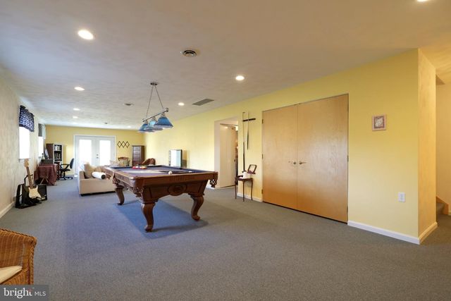 128 WAYPOINT CIR, State College, PA 16801