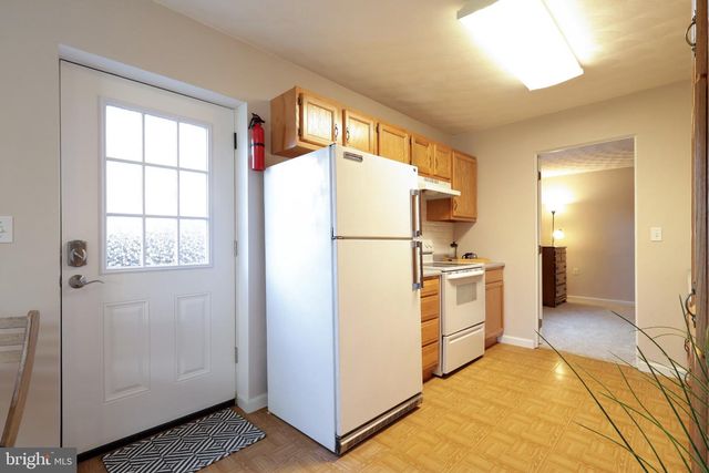 128 WAYPOINT CIR, State College, PA 16801