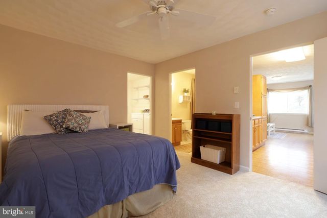 128 WAYPOINT CIR, State College, PA 16801