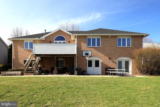 128 WAYPOINT CIR, State College, PA 16801