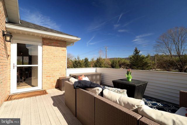 128 WAYPOINT CIR, State College, PA 16801