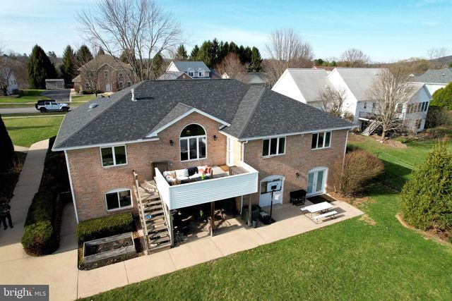 128 WAYPOINT CIR, State College, PA 16801