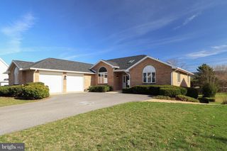 128 WAYPOINT CIR, State College, PA 16801