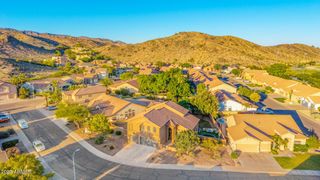 2516 E WINDSONG Drive, Phoenix, AZ 85048