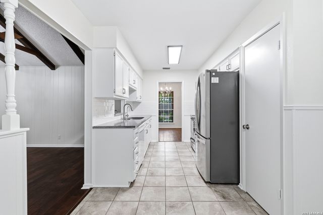 92 BLUET LN, Castle Hills, TX 78213