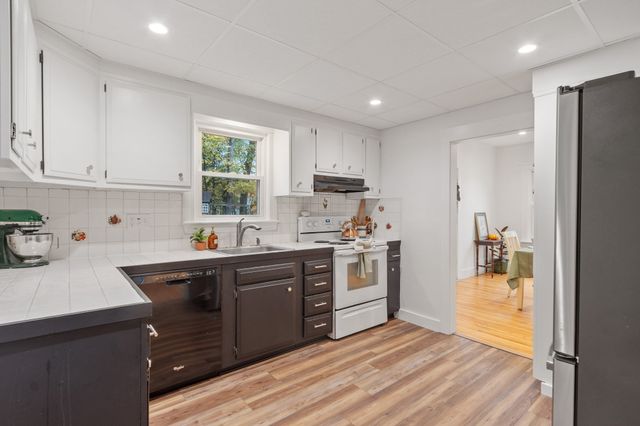 24 Dewey Ave, Boylston, MA 01505