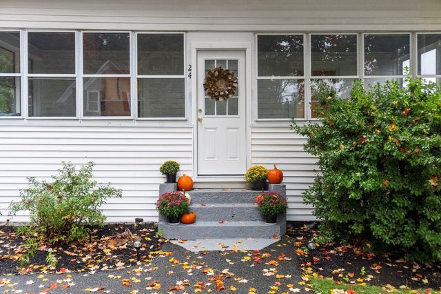 24 Dewey Ave, Boylston, MA 01505