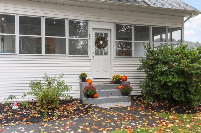 24 Dewey Ave, Boylston, MA 01505
