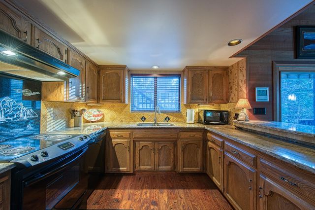 42005 Hanging Branch Rd, Shaver Lake, CA 93664